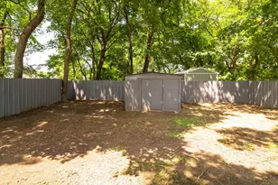 205 E Nelson St, Bowie, TX 76230 - Photo 17