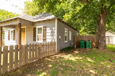 205 E Nelson Street, Bowie, TX 76230 - Photo 5