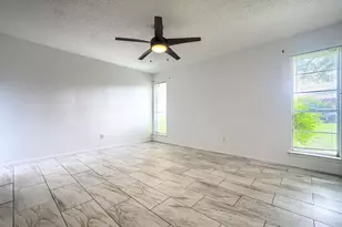 821 Prestwick St, Bedford, TX 76022 - Photo 17