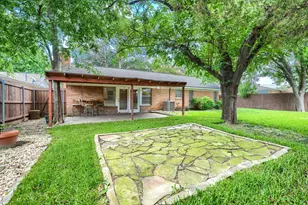 821 Prestwick St, Bedford, TX 76022 - Photo 23