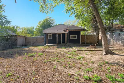 413 Manson Street, Wolfe City, TX 75496 - Photo 11