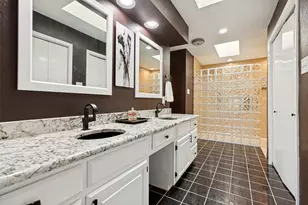 7450 Holly Hill Dr, Dallas, TX 75231 - Photo 19