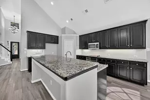 305 Victory Ln, Mansfield, TX 76063 - Photo 13