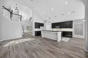 305 Victory Ln, Mansfield, TX 76063 - Photo 11