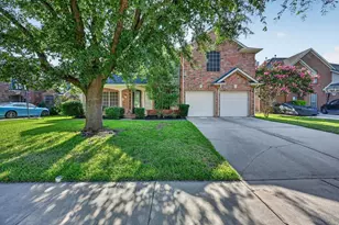 305 Victory Ln, Mansfield, TX 76063 - Photo 1