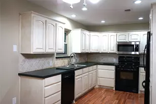 2504 Avonhill Dr, Arlington, TX 76015 - Photo 5