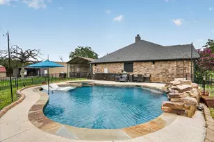 1017 Co Rd 3555, Paradise, TX 76073 - Photo 27