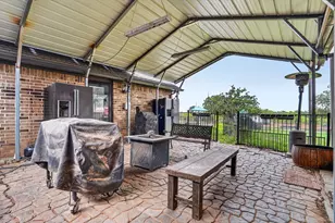 1017 Co Rd 3555, Paradise, TX 76073 - Photo 23