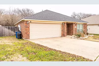 801 Deedee Creek Drive, Euless, TX 76040 - Photo 3