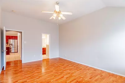 801 Deedee Creek Drive, Euless, TX 76040 - Photo 11