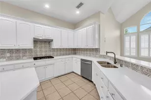 3920 Autumn Ln, Bedford, TX 76021 - Photo 11