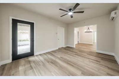 1416 E Myrtle Street, Fort Worth, TX 76104 - Photo 9