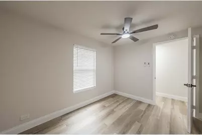 1416 E Myrtle Street, Fort Worth, TX 76104 - Photo 23