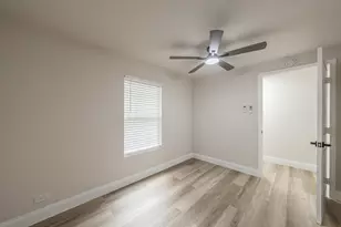 1416 E Myrtle St, Fort Worth, TX 76104 - Photo 23