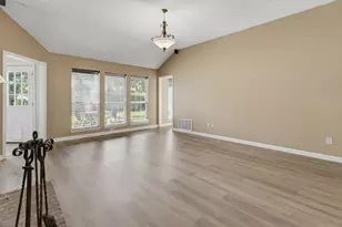 7512 Lake Arrowhead Dr, Fort Worth, TX 76137 - Photo 5