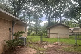 135 46th St SW, Paris, TX 75460 - Photo 3