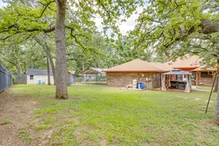 1508 Westcreek Dr, Azle, TX 76020 - Photo 33