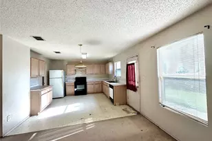 1257 Regal Dr, Garland, TX 75040 - Photo 9