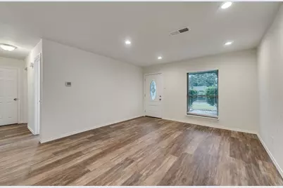 901 Hudson Drive, Garland, TX 75043 - Photo 5