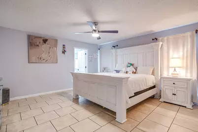 2421 Parkside Drive, Grand Prairie, TX 75052 - Photo 31