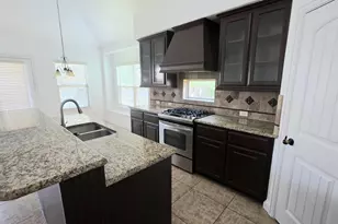 11516 Round Leaf Dr, Fort Worth, TX 76244 - Photo 7