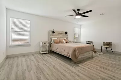 5960 McKaskle Drive, Fort Worth, TX 76119 - Photo 9