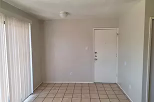10238 White Elm Rd, Dallas, TX 75243 - Photo 11
