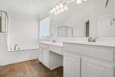129 Hanover Street, Grand Prairie, TX 75052 - Photo 15