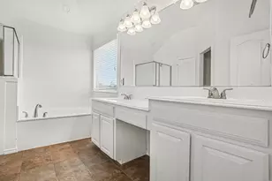 129 Hanover St, Grand Prairie, TX 75052 - Photo 15