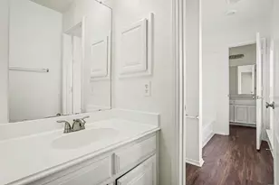 129 Hanover St, Grand Prairie, TX 75052 - Photo 11