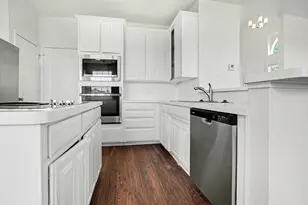 129 Hanover St, Grand Prairie, TX 75052 - Photo 9