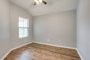 1229 Walnut Cliff Ct, Fort Worth, TX 76179 - Photo 7