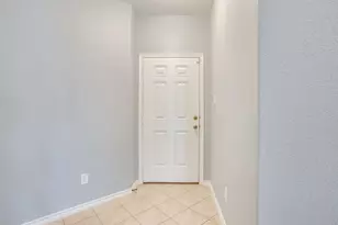 1229 Walnut Cliff Ct, Fort Worth, TX 76179 - Photo 5