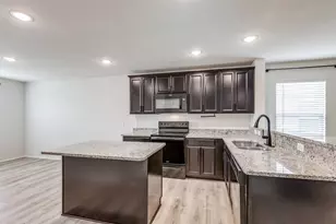 1337 Waggoner Dr, Aubrey, TX 76227 - Photo 5