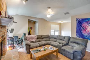 1025 Irene St, Burleson, TX 76028 - Photo 7
