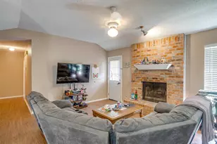 1025 Irene St, Burleson, TX 76028 - Photo 9