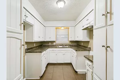 3300 Heritage Lane, Forest Hill, TX 76140 - Photo 5