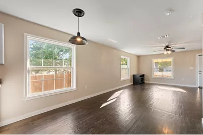 102 S 4th Street, Grandview, TX 76050 - Photo 11