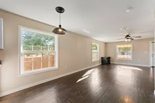 102 S 4th St, Grandview, TX 76050 - Photo 11