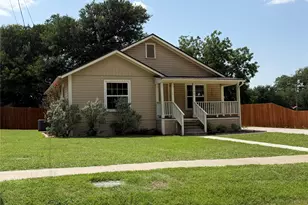 102 S 4th St, Grandview, TX 76050 - Photo 7