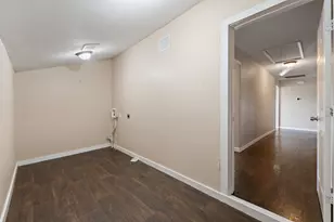 102 S 4th St, Grandview, TX 76050 - Photo 25