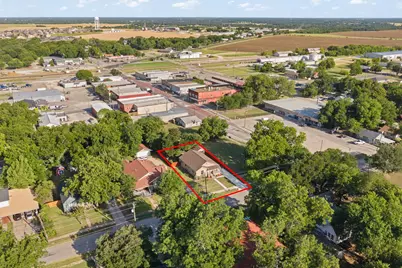 102 S 4th Street, Grandview, TX 76050 - Photo 5