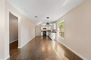 102 S 4th St, Grandview, TX 76050 - Photo 13