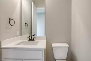 991 Hulen, Crowley, TX 76036 - Photo 19