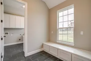 991 Hulen, Crowley, TX 76036 - Photo 17
