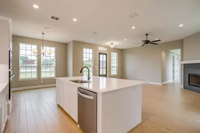 991 Hulen, Crowley, TX 76036 - Photo 13