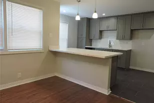 2309 Pembroke Dr, Fort Worth, TX 76110 - Photo 7