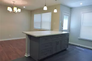 2309 Pembroke Dr, Fort Worth, TX 76110 - Photo 9