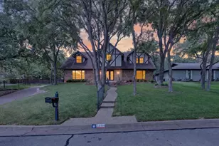 2304 Wakeforest Ct, Arlington, TX 76012 - Photo 3