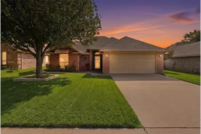 708 Hillcrest Drive, Cleburne, TX 76033 - Photo 1